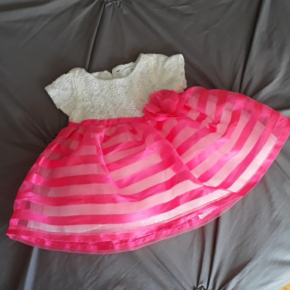 ➡️3/15$⬅️  Never been worn Beautiful dress